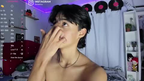 Snapshot of alex_sweet_69 chatting on February 15, 10:55 am Alex online show from February 15, 10:55 am