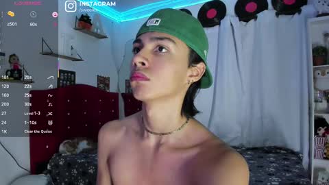 Snapshot of alex_sweet_69 chatting on March 4, 10:35 am Alex online show from March 4, 10:35 am