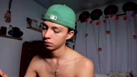 Snapshot of alex_sweet_69 chatting on October 4, 2:04 pm Alex online show from October 4, 2:04 pm