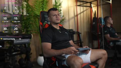 Snapshot of alex_tower chatting on January 31, 7:18 pm Alex Towers online show from January 31, 7:18 pm