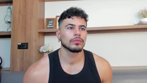 alex_wolf05 online show from February 19, 5:20 pm