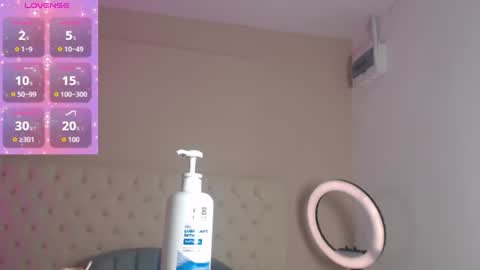 alexa__11 online show from July 1, 1:02 pm