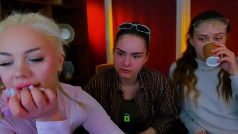 alexa bonni online show from March 27, 6:41 am