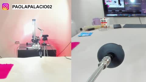 Snapshot of alexa_clark02 chatting on December 11, 12:02 am Alexa clark02 online show from December 11, 12:02 am