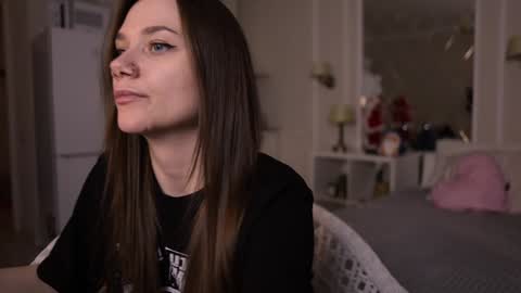 Snapshot of alexa_feels chatting on December 9, 2:24 am Little Duck homie online show from December 9, 2:24 am