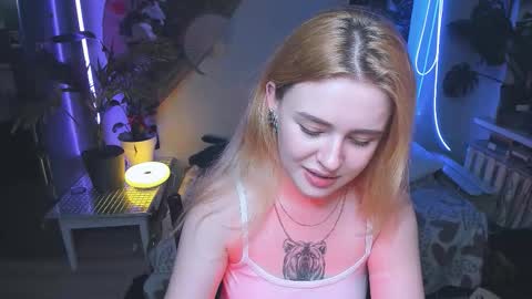 alexa_pirs online show from October 18, 8:20 pm