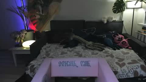 Snapshot of alexa_pirs chatting on May 13, 5:21 pm alexa_pirs online show from May 13, 5:21 pm