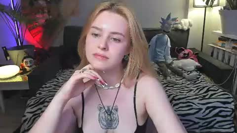 alexa_pirs online show from July 27, 8:27 pm