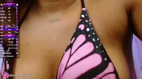 Snapshot of alexa_priincess chatting on February 14, 7:33 pm online show from February 14, 7:33 pm