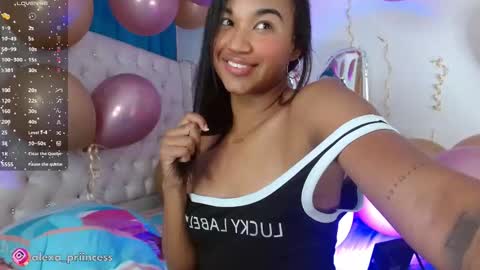 Snapshot of alexa_priincess chatting on September 28, 1:55 am online show from September 28, 1:55 am