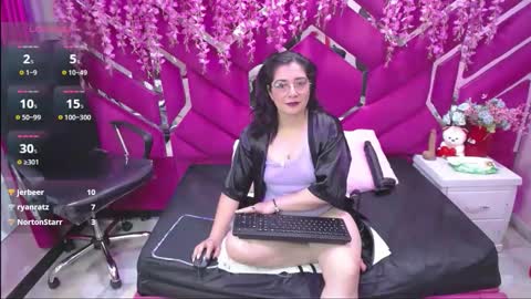 alexa sanz online show from February 19, 9:00 pm