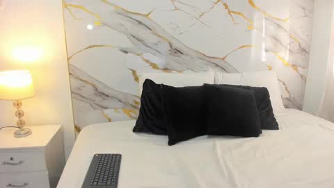 Snapshot of alexa_star1 chatting on February 21, 9:54 pm Alexa online show from February 21, 9:54 pm