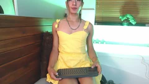alexa_vandercloude online show from September 19, 11:27 pm