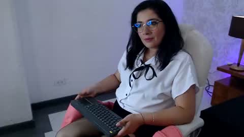 Snapshot of alexaa_sanz chatting on June 20, 6:00 pm Alexaa sanz online show from June 20, 6:00 pm