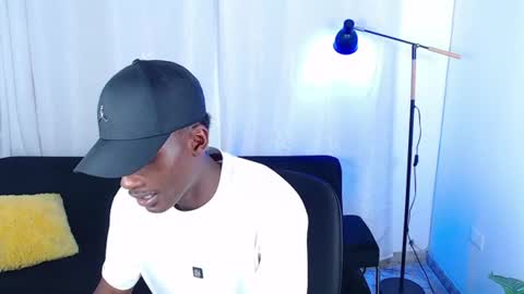 Snapshot of alexaandro18 chatting on June 11, 9:13 pm Alexandro online show from June 11, 9:13 pm