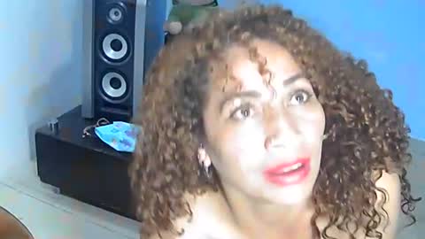 Snapshot of alexaandtom chatting on March 7, 4:13 am Alexa y tom online show from March 7, 4:13 am