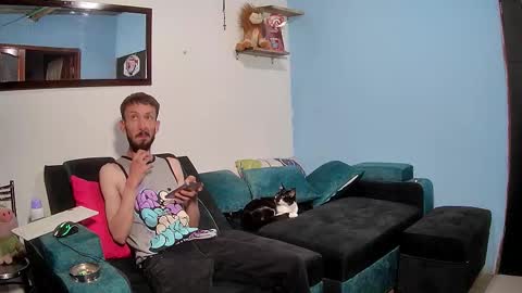 Snapshot of alexaandtom chatting on October 5, 1:04 am Alexa y tom online show from October 5, 1:04 am