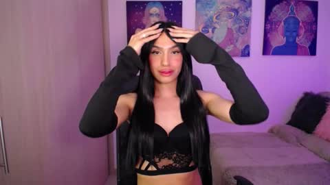 Snapshot of alexabloomx chatting on February 9, 2:37 am Alexa Bloomx online show from February 9, 2:37 am