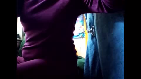 Snapshot of alexablu00 chatting on December 2, 7:05 pm AlexaBlu online show from December 2, 7:05 pm