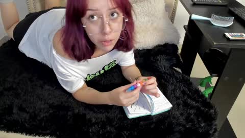 Snapshot of alexafoxy18 chatting on January 25, 4:45 am ALEXA online show from January 25, 4:45 am