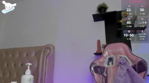 Snapshot of alexafoxy18 chatting on October 4, 6:44 am ALEXA online show from October 4, 6:44 am