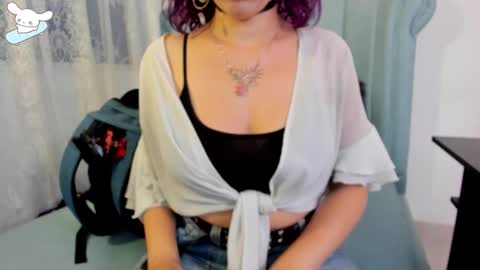 Snapshot of alexafoxy18 chatting on December 4, 6:55 am ALEXA online show from December 4, 6:55 am