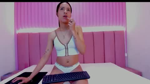 Snapshot of alexagrace12 chatting on January 10, 5:04 pm alexagrace12 online show from January 10, 5:04 pm