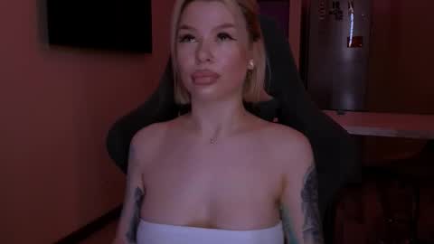 Snapshot of alexamason chatting on February 22, 1:07 am Alexa Mason online show from February 22, 1:07 am