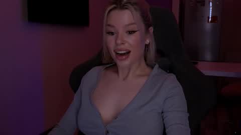 Snapshot of alexamason chatting on February 26, 1:04 am Alexa Mason online show from February 26, 1:04 am