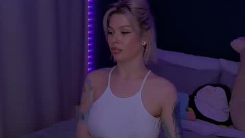 Snapshot of alexamason chatting on March 2, 9:05 am Alexa Mason online show from March 2, 9:05 am