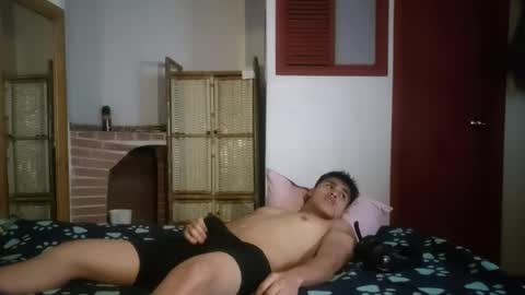 Snapshot of alexander_cd1 chatting on November 15, 5:27 am ALEX CD online show from November 15, 5:27 am