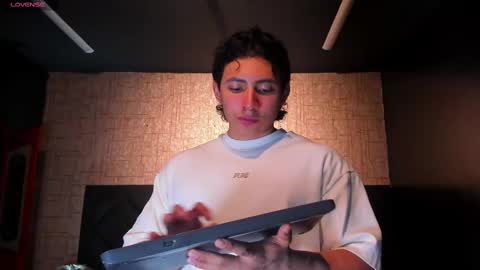 Snapshot of alexander_classy chatting on March 10, 3:01 am Alex online show from March 10, 3:01 am