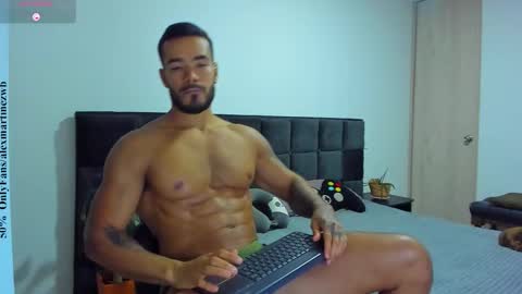 Onlyfansalexmartinezwb  Instagram alexwbmartinez  Twitter martinezcb937 online show from February 17, 12:18 am