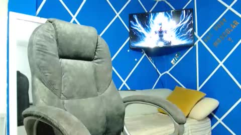 alexander online show from October 12, 11:26 pm