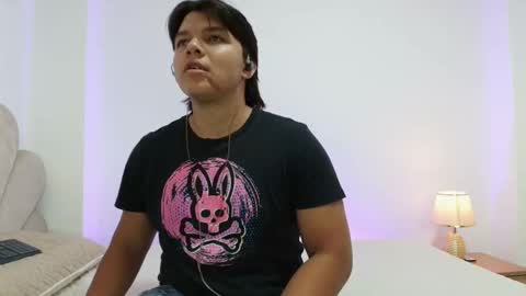 Snapshot of alexander_xxxd chatting on March 3, 2:39 am alexander_xxxd online show from March 3, 2:39 am