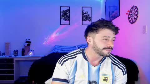 Snapshot of alexanderjaz chatting on September 30, 10:04 pm Alexander Jaz online show from September 30, 10:04 pm