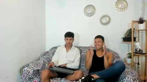 chicos hot online show from September 18, 3:36 pm