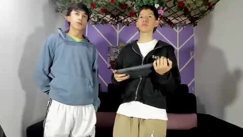 chicos hot online show from February 2, 1:10 pm