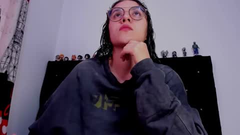 Snapshot of alexandra_clauss chatting on February 15, 4:14 pm alexandra clauss online show from February 15, 4:14 pm