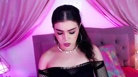 Snapshot of alexandra_evanz chatting on December 8, 4:07 pm Alexandra Spellman online show from December 8, 4:07 pm