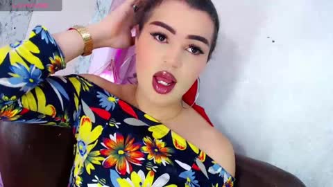 Snapshot of alexandra_evanz chatting on January 24, 10:32 am Alexandra Spellman online show from January 24, 10:32 am