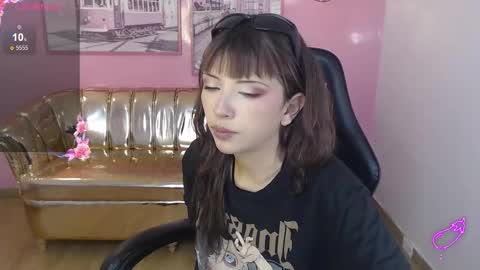 alexandra  online show from November 4, 8:30 pm