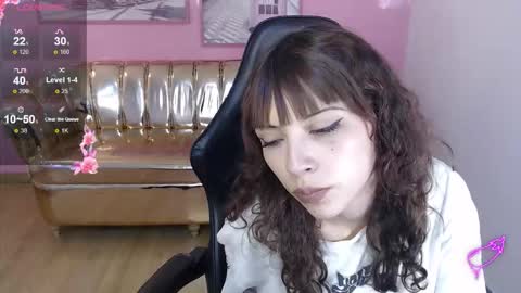 alexandra  online show from November 6, 9:05 pm