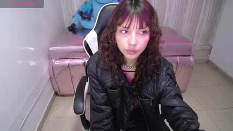 alexandra  online show from November 12, 7:57 pm