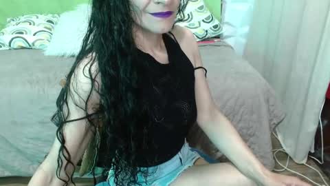 alexandra_jonas online show from April 13, 3:23 am