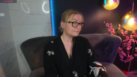 Snapshot of alexandra_kind chatting on December 30, 4:51 pm Alexandra online show from December 30, 4:51 pm