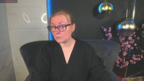 Snapshot of alexandra_kind chatting on January 12, 1:37 pm Alexandra online show from January 12, 1:37 pm
