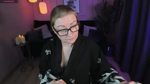 Snapshot of alexandra_kind chatting on January 20, 9:43 pm Alexandra online show from January 20, 9:43 pm