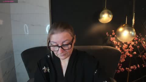 Snapshot of alexandra_kind chatting on January 25, 5:08 pm Alexandra online show from January 25, 5:08 pm