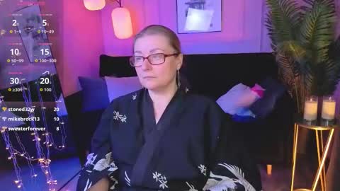 Snapshot of alexandra_kind chatting on March 1, 2:02 am Alexandra online show from March 1, 2:02 am